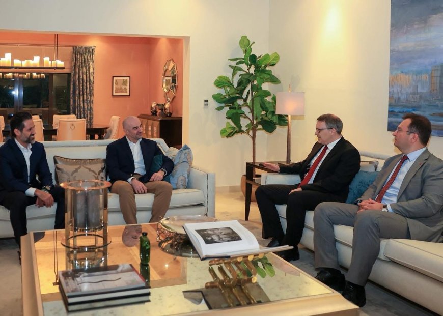 بافڵ جەلال تاڵەبانی، سەرۆکی یەکێتیی نیشتمانیی کوردستان لە هەولێر لەگەڵ ئانل بۆرا ئینان، باڵیۆزی تورکیا لە عیراق کۆبووەوە.
